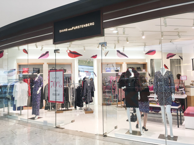 シグネチャーのラップドレス、女性らしいワンピースなどが有名なDIANE von FURSTENBERG