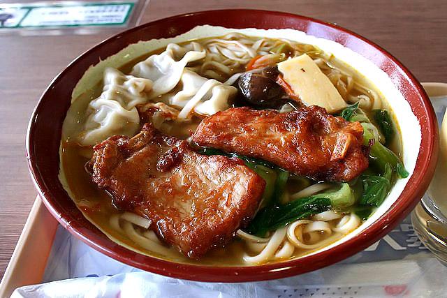 水餃排骨滑滑麺 HK26