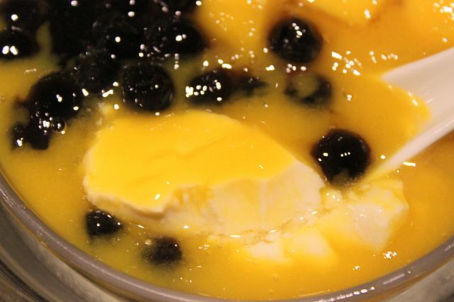 中には豆腐花も入っています