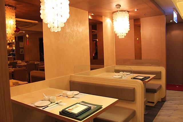 落ち着けるテーブル