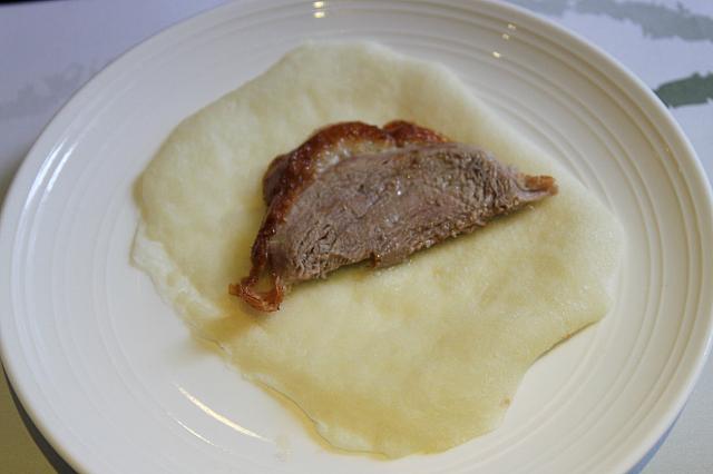 まずは、肉の部分を載せます