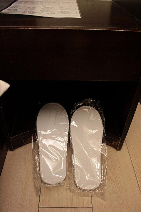 スリッパも完備。