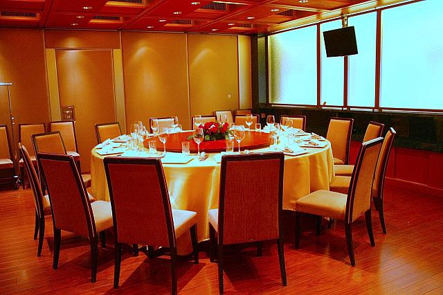 一部屋は、12-14人くらいがベスト。