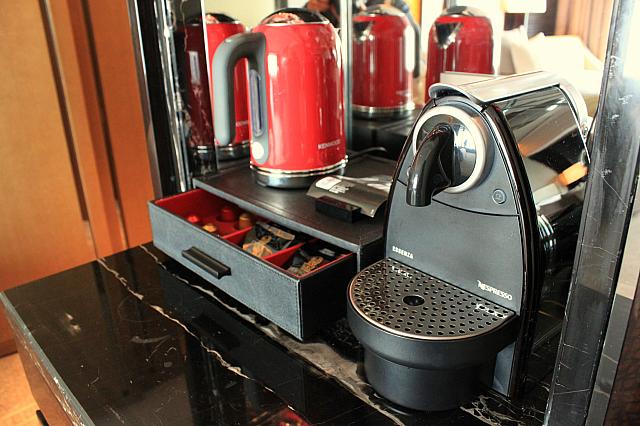 エスプレッソ、コーヒーは無料