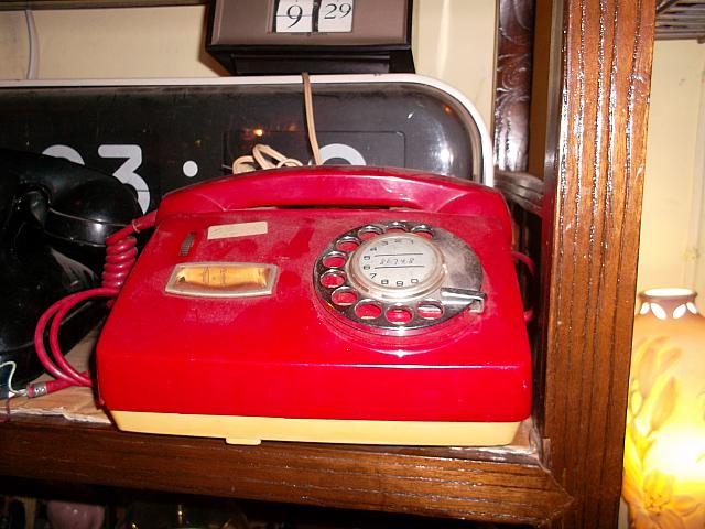 ７０年代以降の電話機　HK＄３００〜