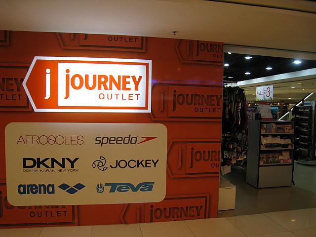 2. J Journey<BR>有名ブランドのスポーツシューズやスポーツウェア、グッズなど。