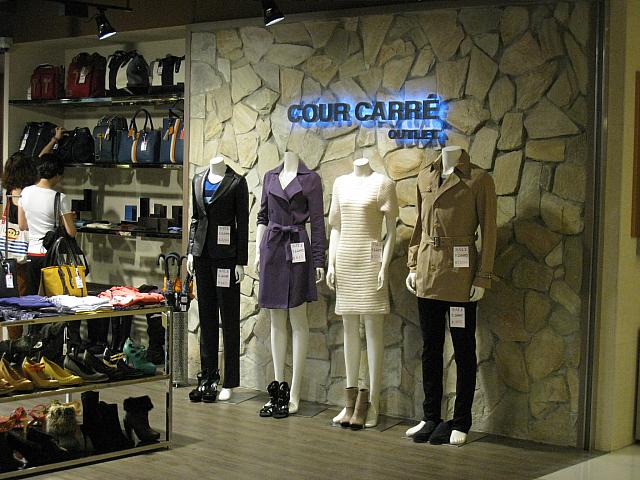 10. Cour carré<BR>
ハイセンスなレディース＆メンズファッション。
