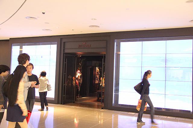 ティーン向けカジュアルウェア、ホリスター