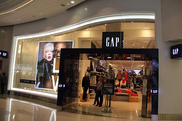 ご存知カジュアルウェアブランドのギャップGAP