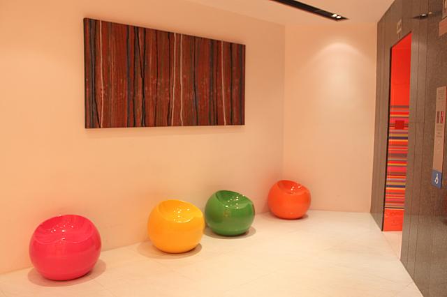 キャンディーみたいなイス