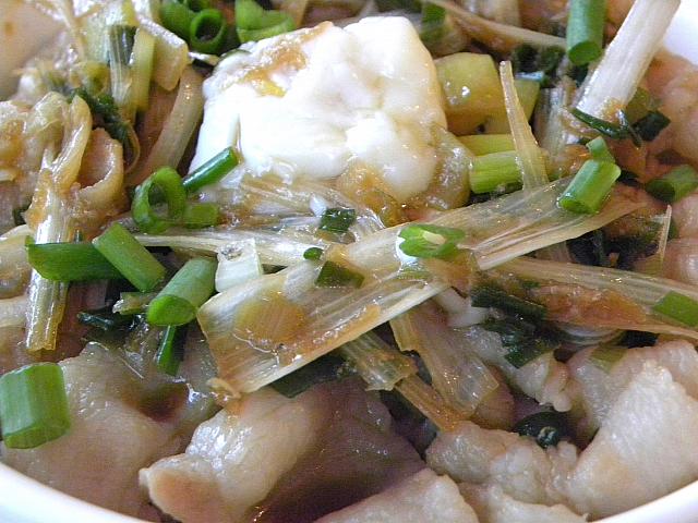 中央にドンとある温泉卵