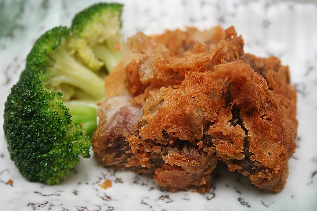 サクサクとした食感の炆安格斯牛腩配咖喱汁