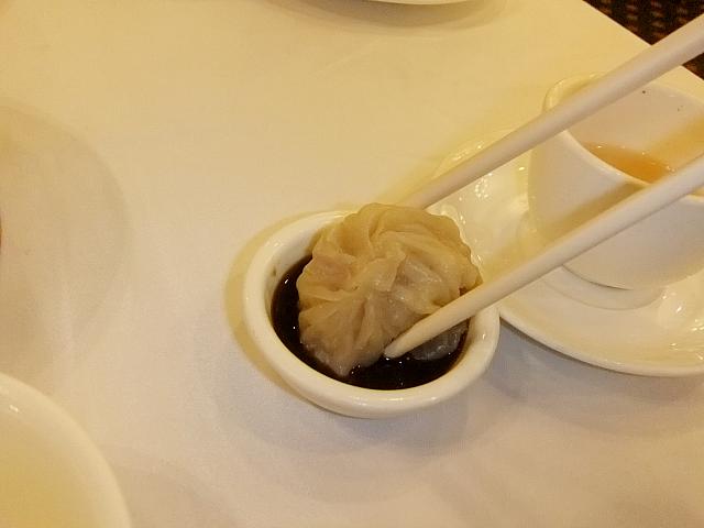 このソースをつけて食べます