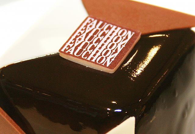 いろいろな種類のチョコレートが使われています