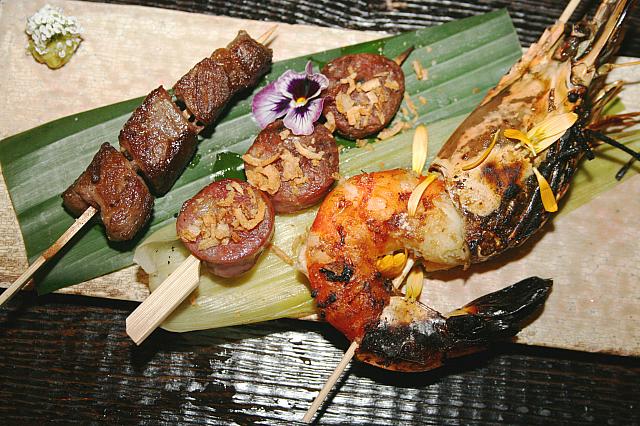 炉端焼き…左から「katoshima」、「chorizo」、「king prown」