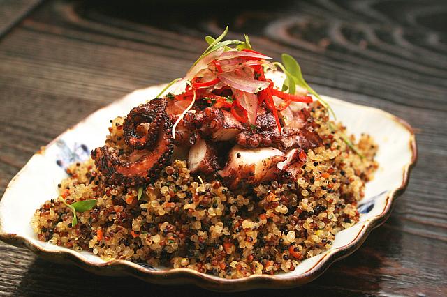 「grilled octpus」はタコの食感も楽しめます