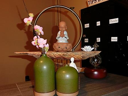 こんな可愛らしい置物がお出迎え。