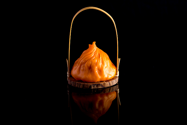 酸辣小籠包（Hot & Sour Iberico Pork Shanghainese Soup Dumplings）