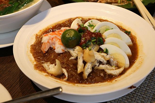 シンガポール・マレーシア・アジア各国のカレーがあります。