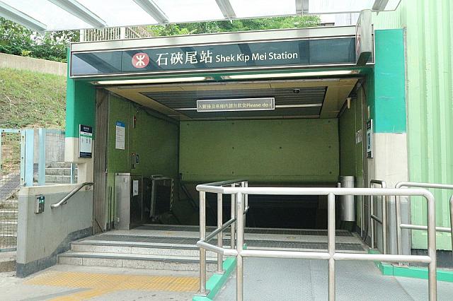 3.こちらはC出口を出た様子（後ろを振り返ってC出口を撮りました）。