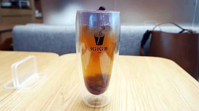 紫薯雪絨芋圓白桃烏龍（Purple Sweet Potato Cream Mousses on Peach Oolong & Mini Taro Balls）