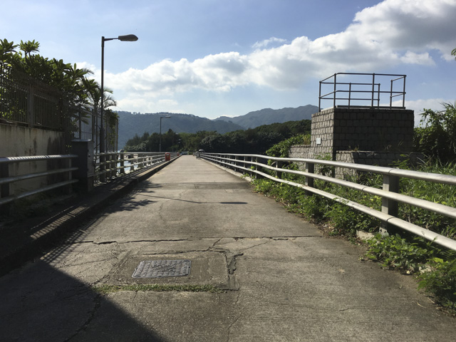 この先は大利島といって、今は汚染処理場があります。
