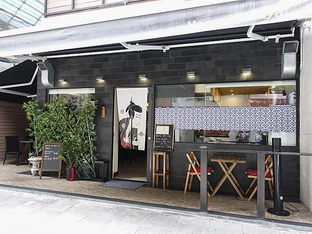 JAPAN！という感じの居酒屋。