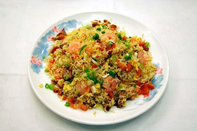 ホイシンチャウファン<br>

海鮮炒飯 <br>
点心だけでは物足りない時の定番メニュー。しめはご飯ものが一番。
 
