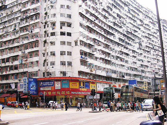 太古との境にある古い住宅ビル
