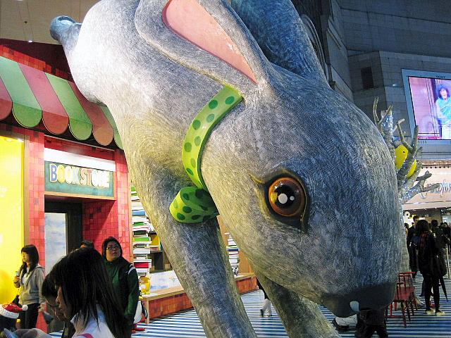 こんなに大きなうさぎキャラクターもいます