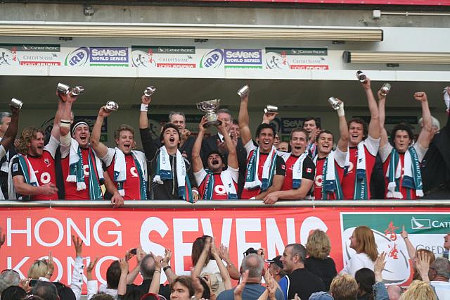 ボウルはカナダが優勝