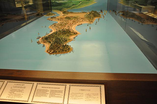 「蓮の花の茎」だった頃のマカオ半島（海事博物館の展示より）