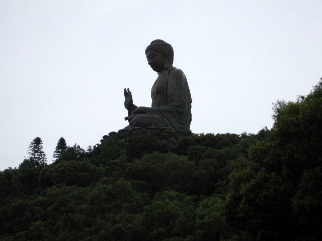 大仏様を横目にさらに進みます