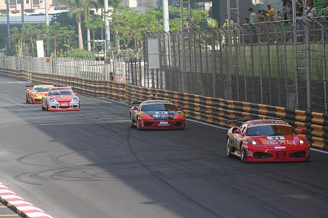 GTカーやツーリングカーのレースもあります