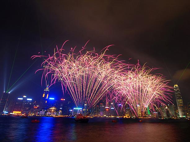 盛大な花火が美しい