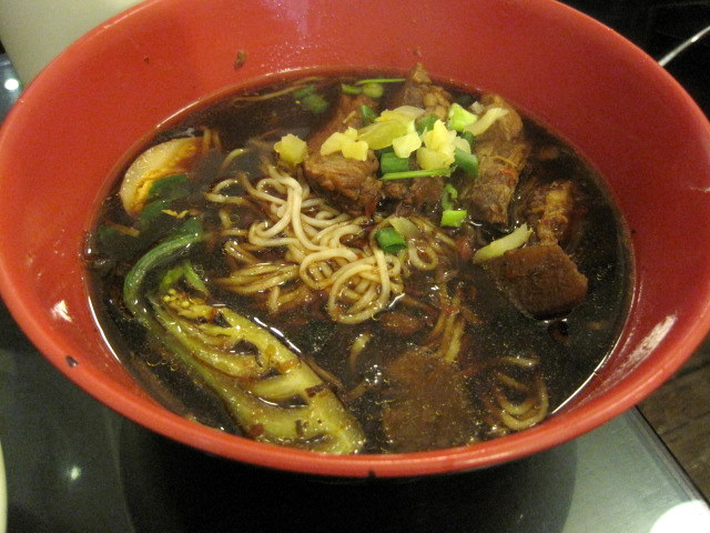紅焼牛肉麺