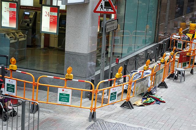 電気の工事中