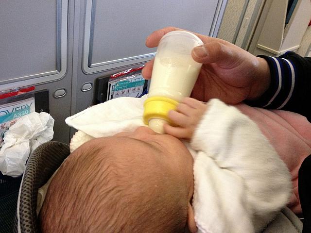 離陸に合わせてミルクをあげよう