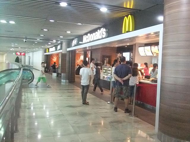 マクドナルドはどこにでもありますね
