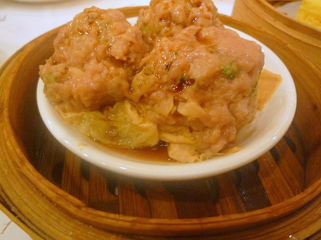 大きな肉だんごのようです