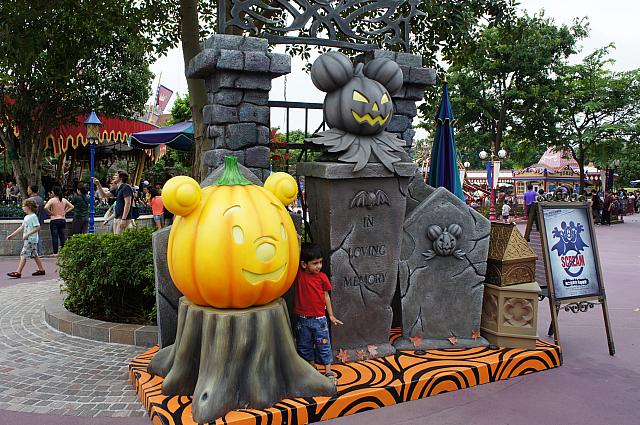 香港ディズニーランドには、ユニークなカボチャたち。