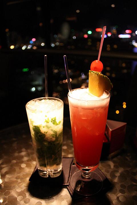 シェラトンスカイラウンジ内での飲み物例
