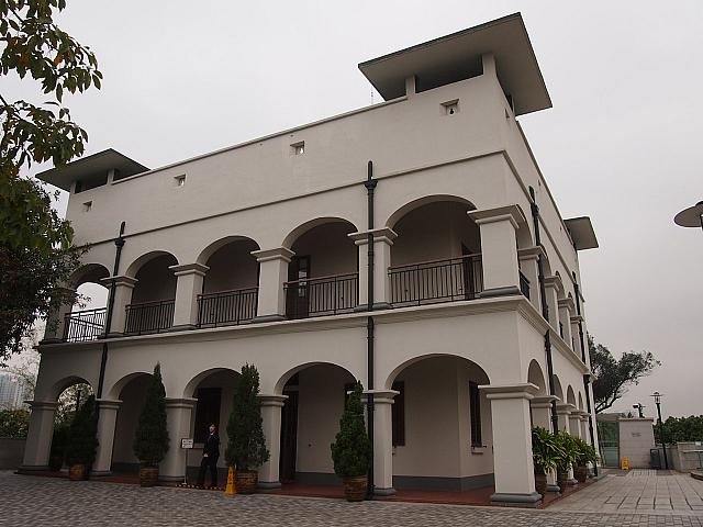 ほかにも見どころはたくさんあるのですが、今回は時間の関係でルートの最後にある屏山鄧族文物館へ。