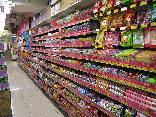 まだまだ店内にはお土産になりそうなものがた～くさんあります。滞在中、ぜひ足を運んでみてくださいね。