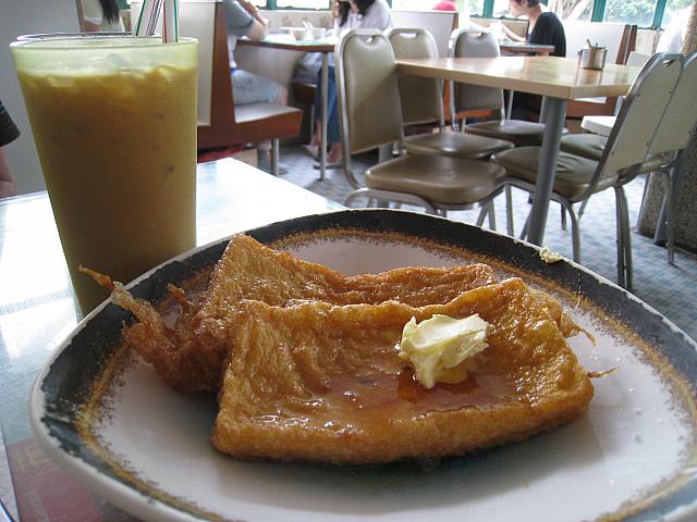 ナビはここで西多士(香港式フレンチトースト)と鴛鴦茶(コーヒー＆紅茶ミックスドリンク)をいただきました♪