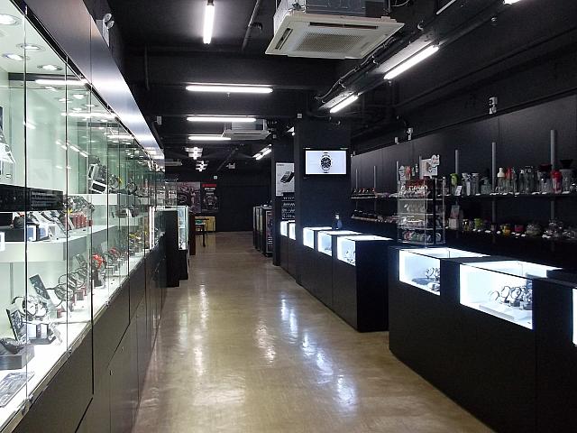 巨大店内に時計・時計！