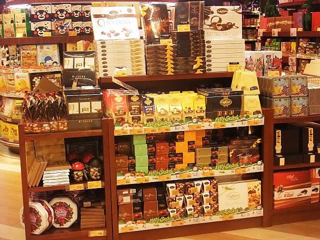 このチョコレートはほんの一部で、まだまだあります