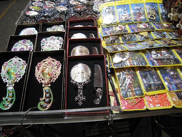 一見高そうに見えて、実は安い！っていうのもばらまき土産の重要なポイント。①②⑪