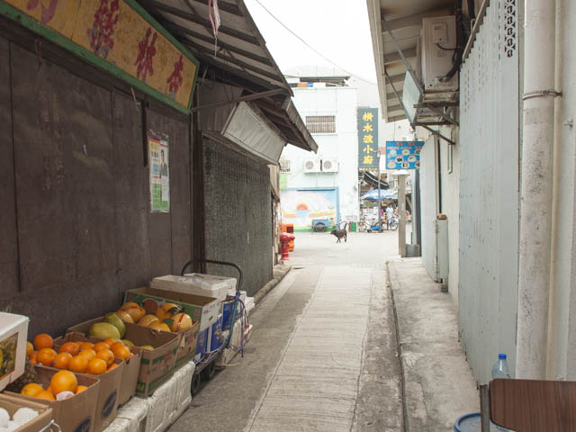 （２）細い路地です。