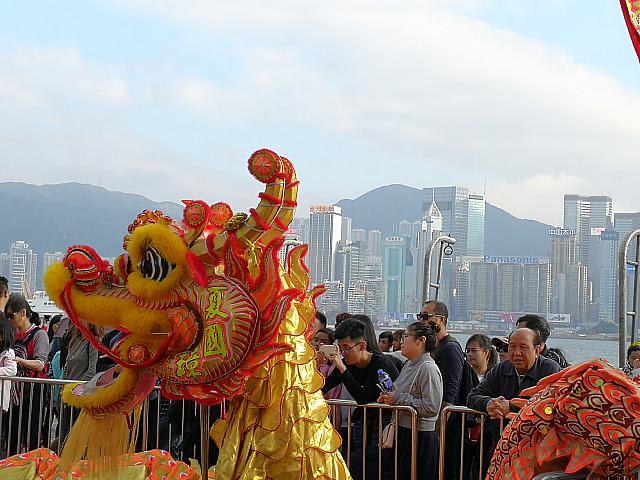 と思ったら、すぐ横に龍が。